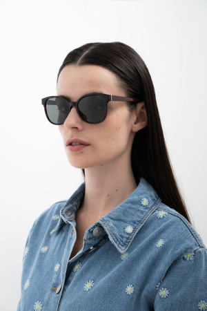 SALE Солнцезащитные очки INVU IB22504B с чехлом 20201