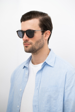 SALE Солнцезащитные очки INVU B2102G с чехлом 20201