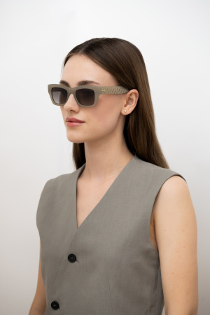 SALE Солнцезащитные очки INVU IB22460C с чехлом 20201