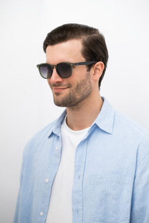 SALE Солнцезащитные очки INVU IB22461C с чехлом 20201