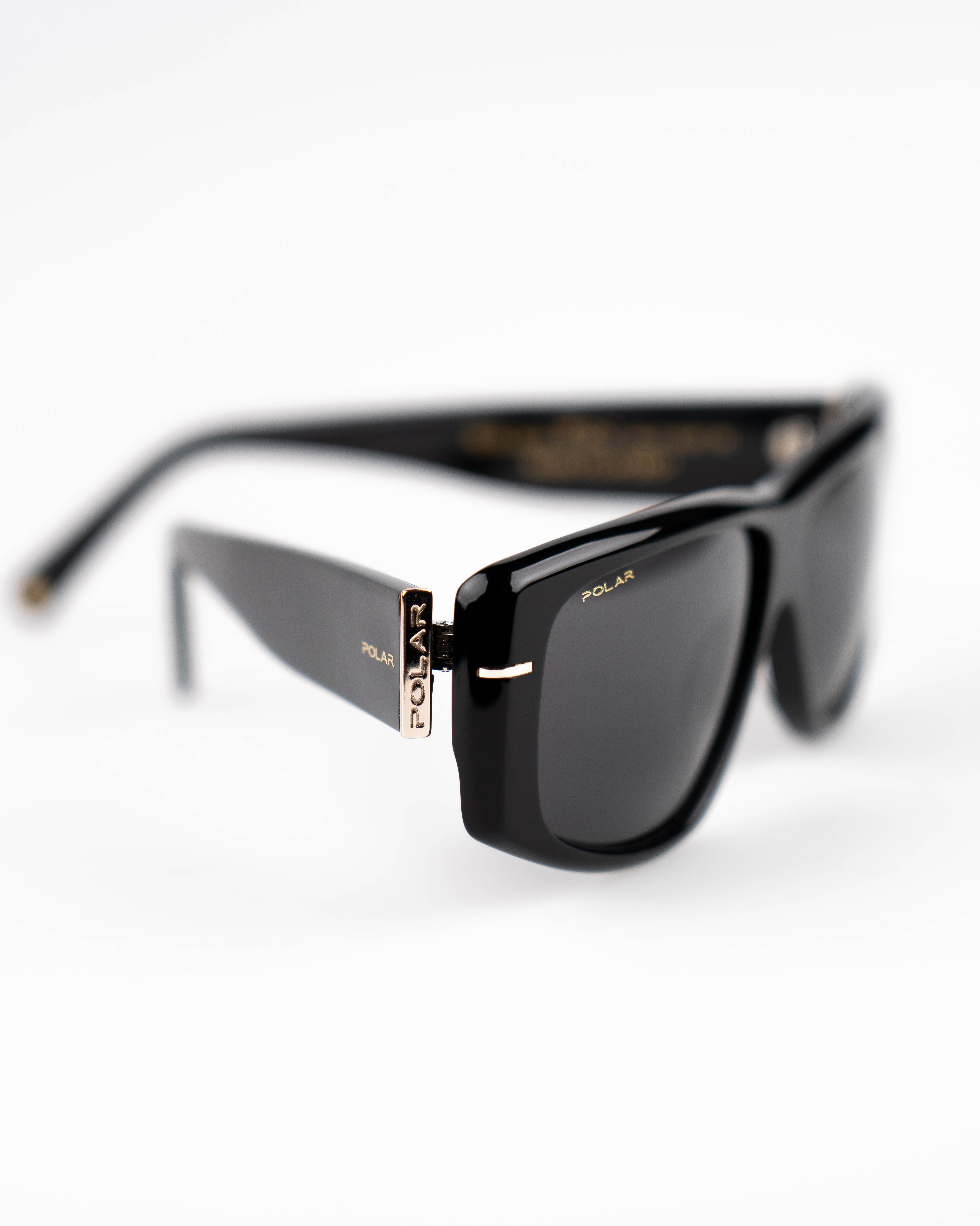 Солнцезащитные очки Polar model Gold Flow col. 77 PGOLDFLOW77
