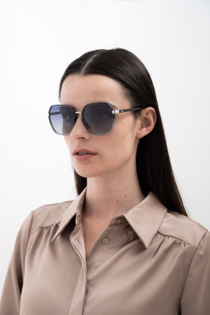 Солнцезащитные очки INVU IB12526B с чехлом 20201