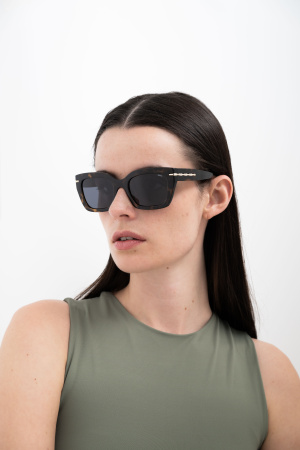 Солнцезащитные очки INVU IB22550B