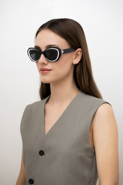 Солнцезащитные очки INVU IB22465B