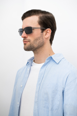 Солнцезащитные очки INVU B1607E с чехлом 20201