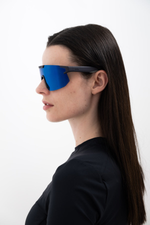 SALE Солнцезащитные очки INVU IA22500B с чехлом 20063