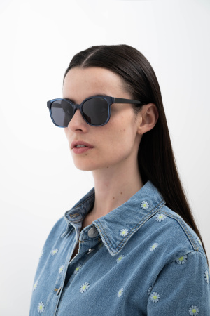 SALE Солнцезащитные очки INVU IB22504D