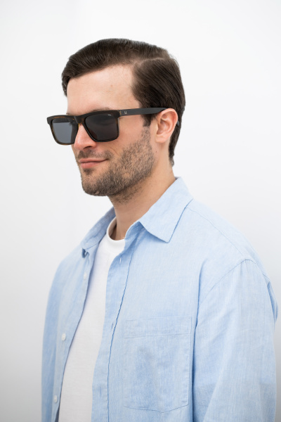 Солнцезащитные очки INVU IP22404C