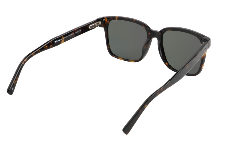 Солнцезащитные очки INVU P2303B с чехлом 20057