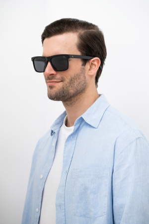 Солнцезащитные очки INVU IP22404A с чехлом 20057