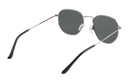 Солнцезащитные очки INVU P1301A с чехлом 20057